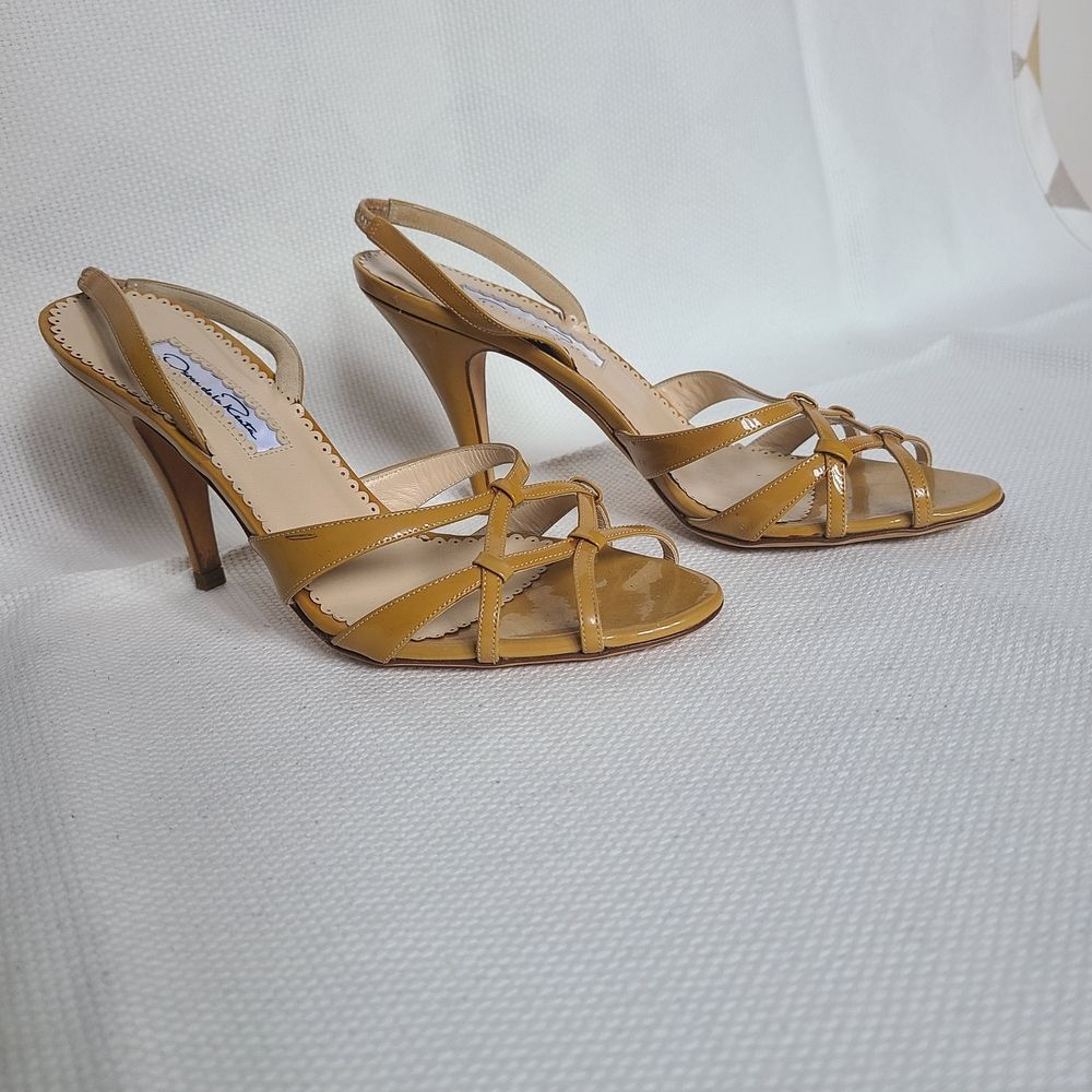 Oscar De La Renta Mustard Strappy Heels Size 36